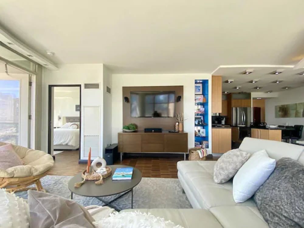 Waterfront Haven Apartments Deluxe Apartment 11