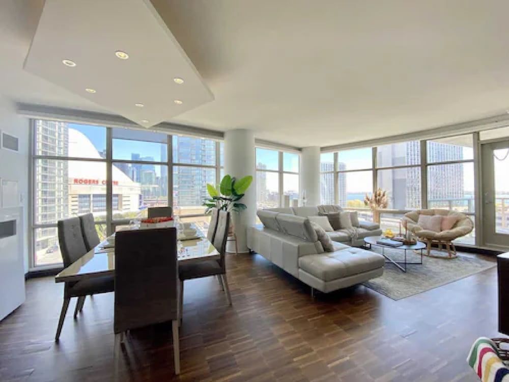 Waterfront Haven Apartments Deluxe Apartment 9
