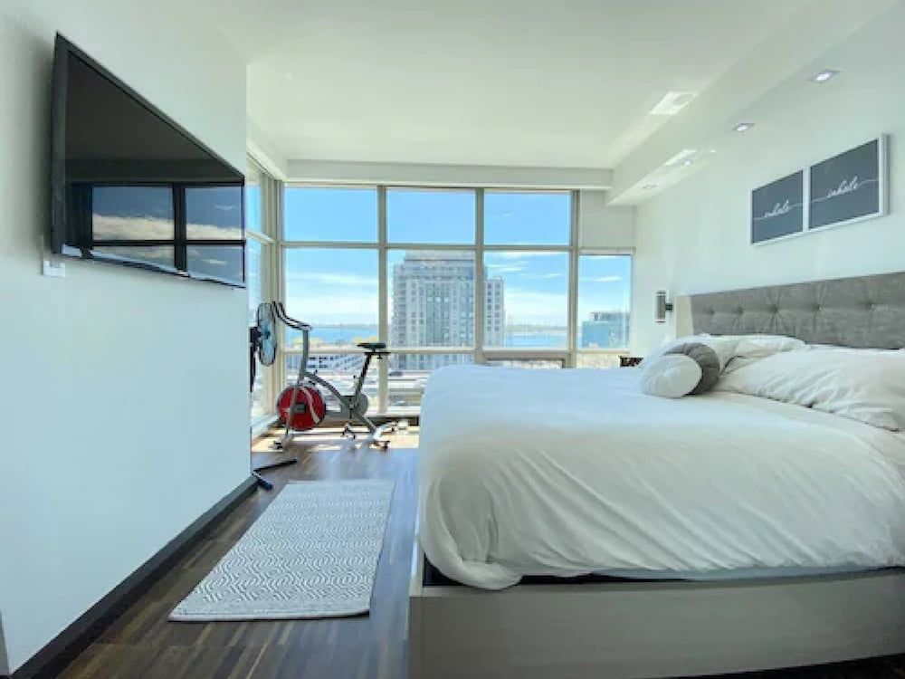 Waterfront Haven Apartments Deluxe Apartment