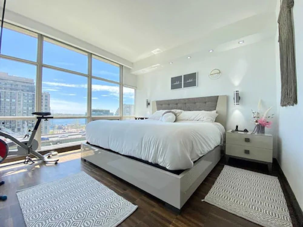 Waterfront Haven Apartments Deluxe Apartment 4