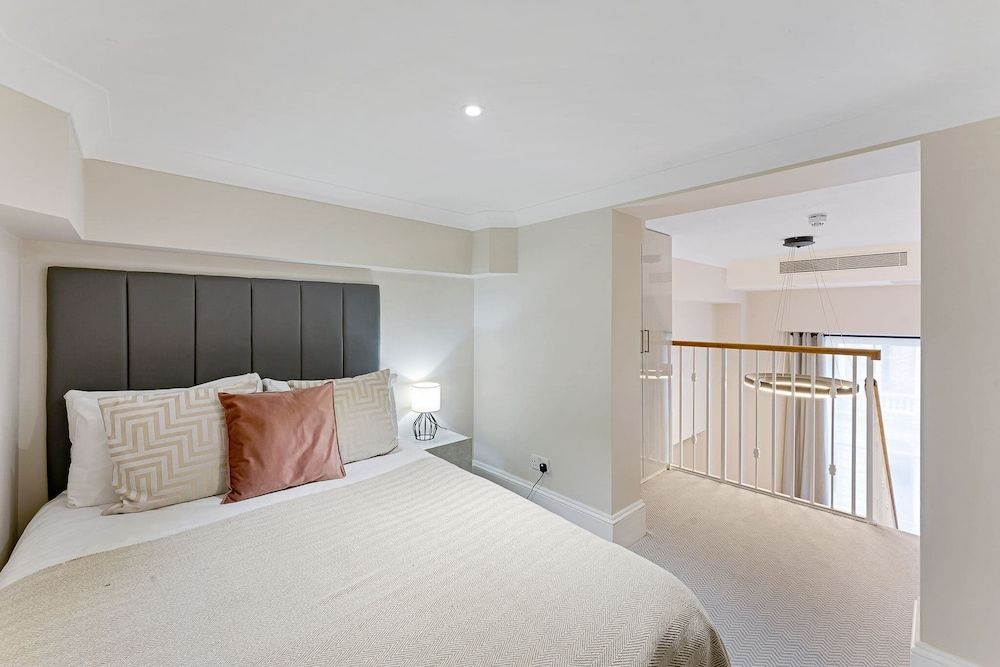 Mezzanine Studio Suite