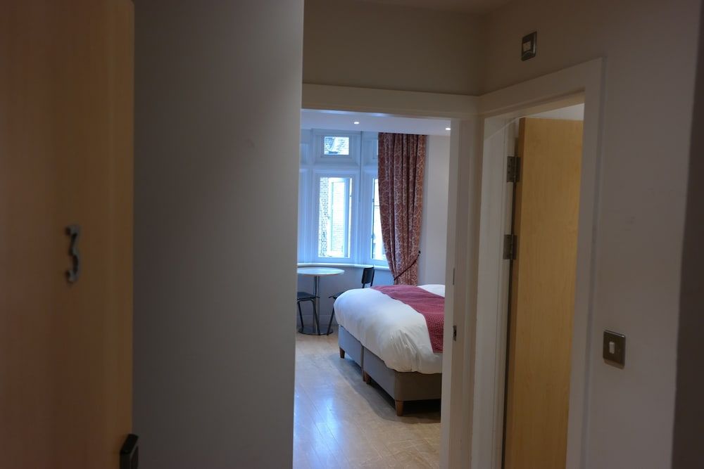 Studio Apartment 3