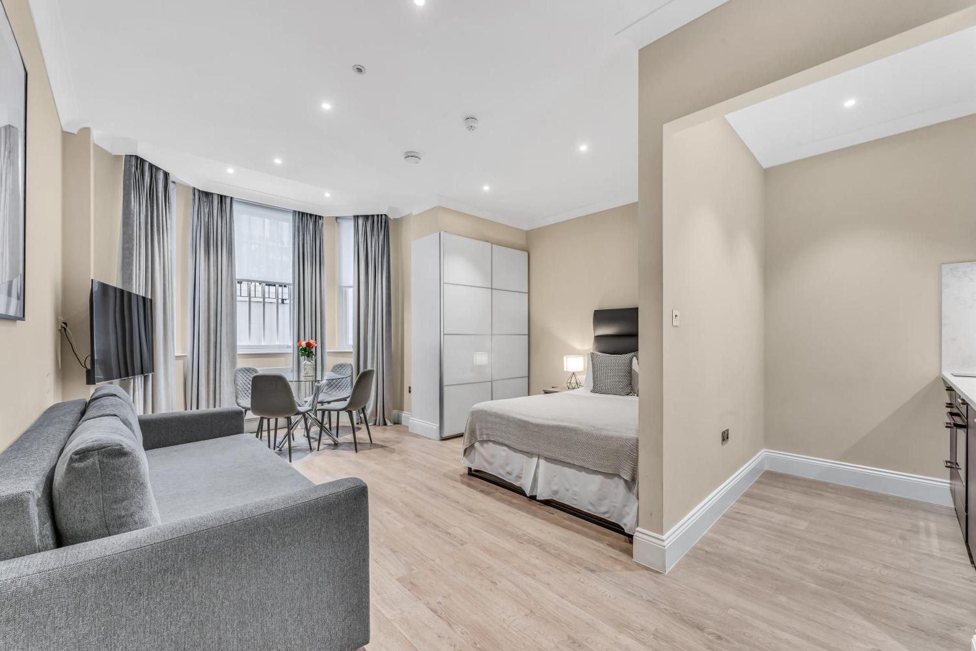 Lower ground Floor Family Studio