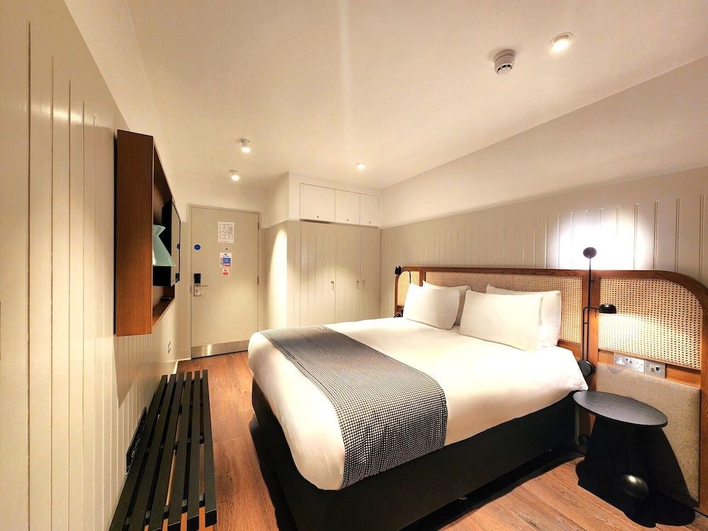 DOUBLE ROOM WITHOUT VIEW