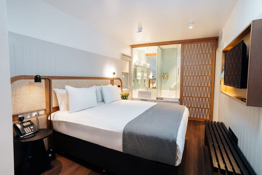 DOUBLE ROOM WITHOUT VIEW