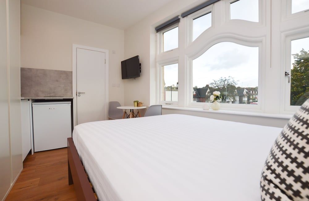 Golders Green Serviced Apartments by Concept Apartments Small Studio Apartment 5