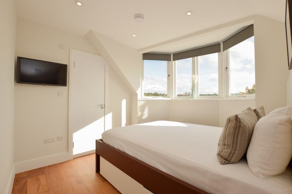 Golders Green Serviced Apartments by Concept Apartments Small Studio Apartment 3