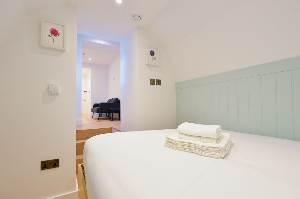 Star Street Serviced Apartments by Concept Apartments Lower Ground Floor Economy One Bedroom 3