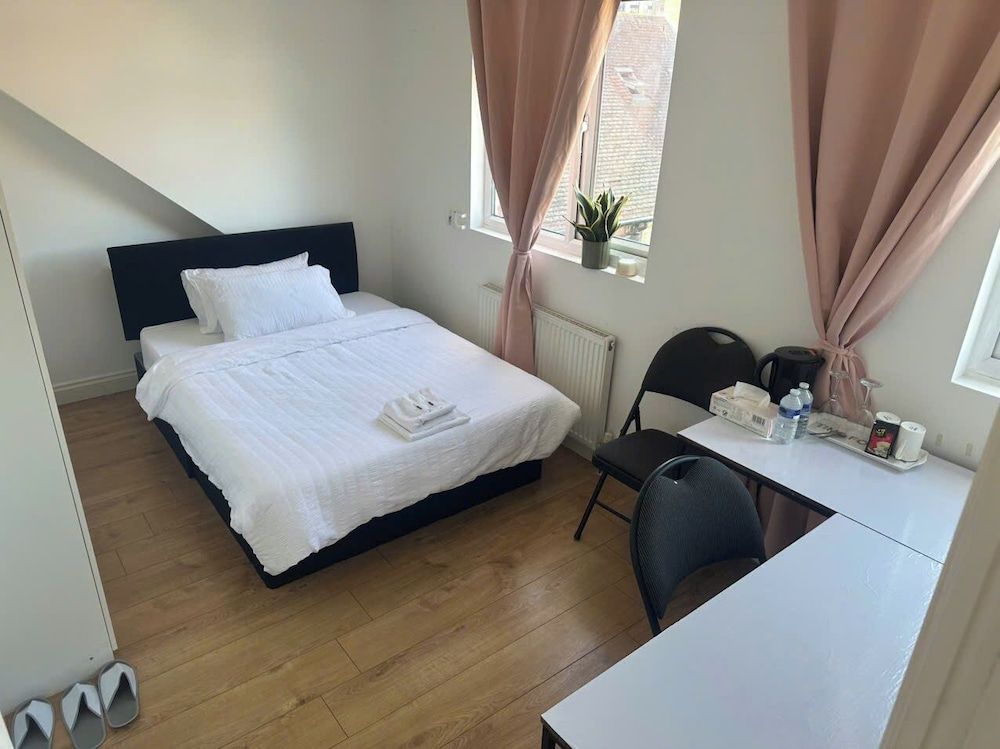 Comfort Single Room, City View