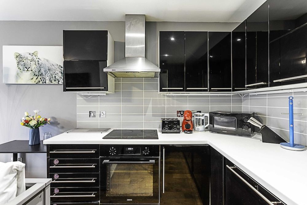 Modern 2-bed Flat, Bethnal Green