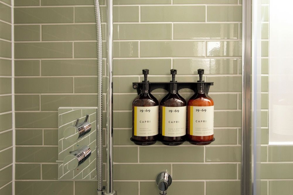 Bob W London Olympia Basic Double Room 5