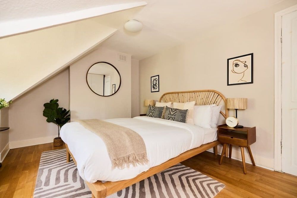 Apartment (2 Bedrooms)