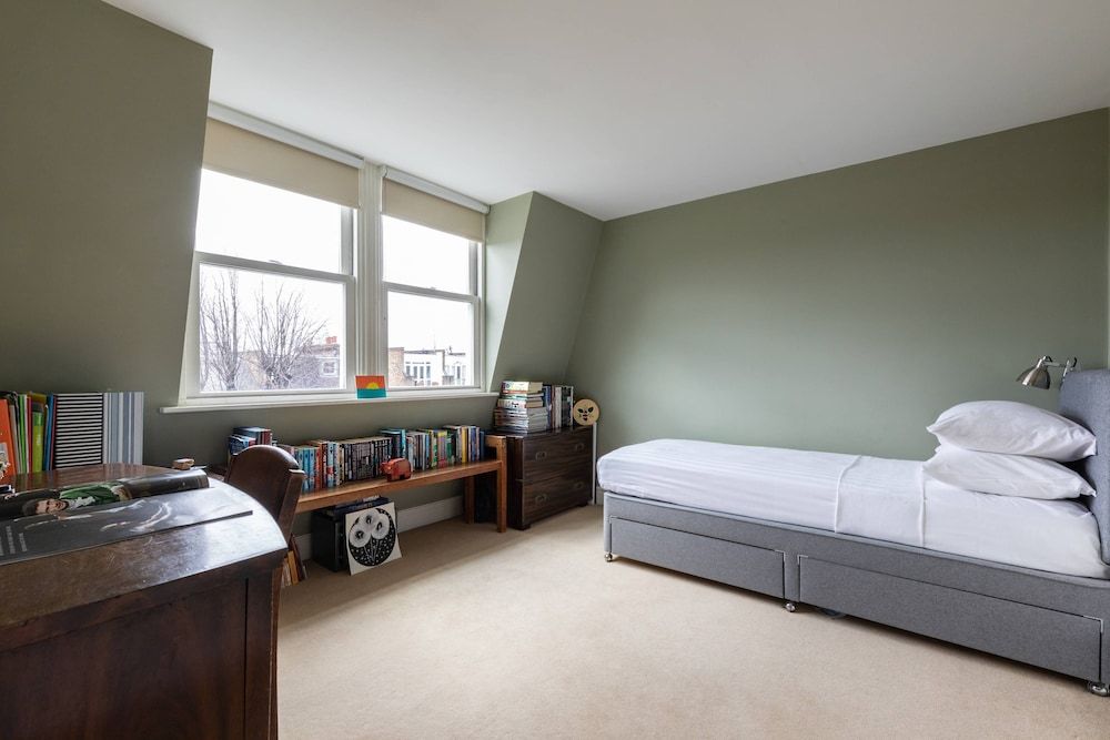 Poplar Grove II by Onefinestay Apartment (5 Bedrooms) 39