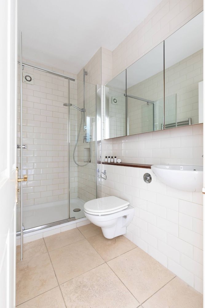 Poplar Grove II by Onefinestay Apartment (5 Bedrooms) 20