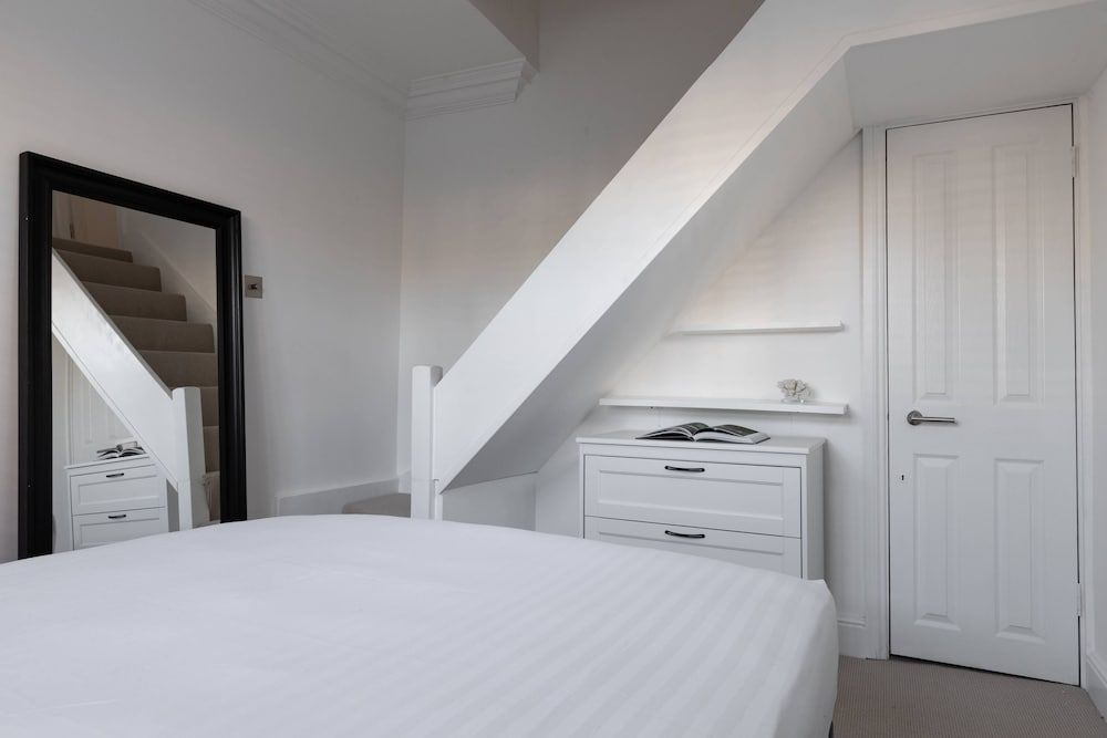 Apartment (2 Bedrooms)