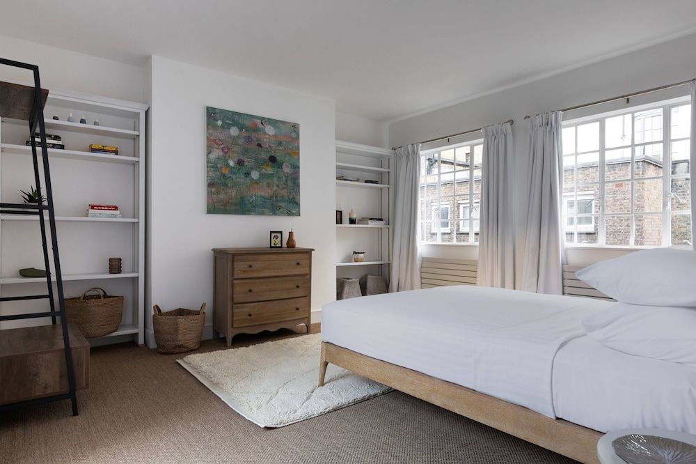 Apartment (3 Bedrooms)