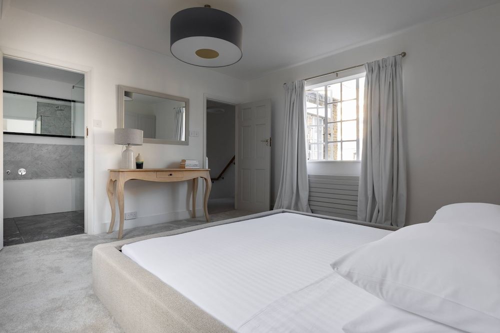 Apartment (3 Bedrooms)
