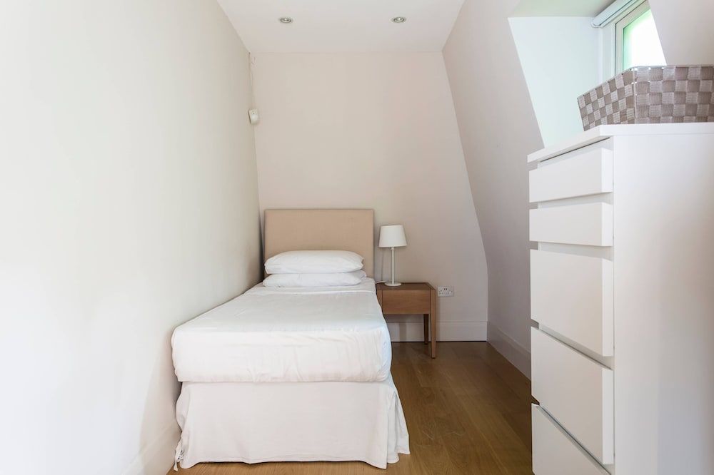 Campden Street VII by Onefinestay Apartment (3 Bedrooms) 10