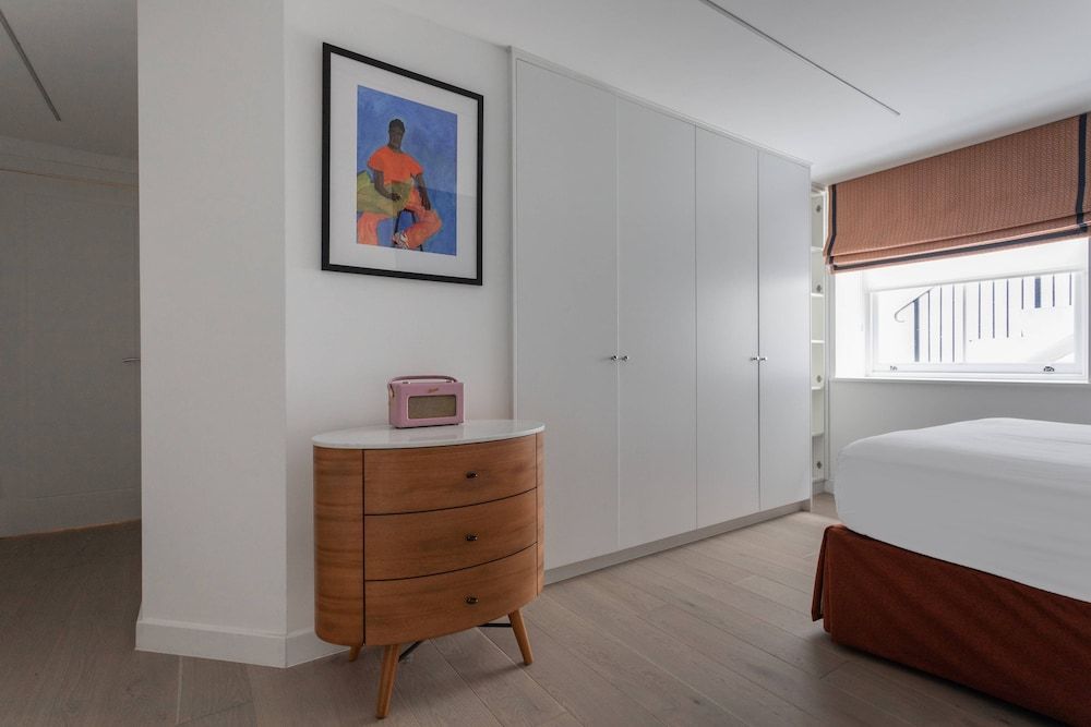 Winchester Street III by Onefinestay Apartment (3 Bedrooms) 24