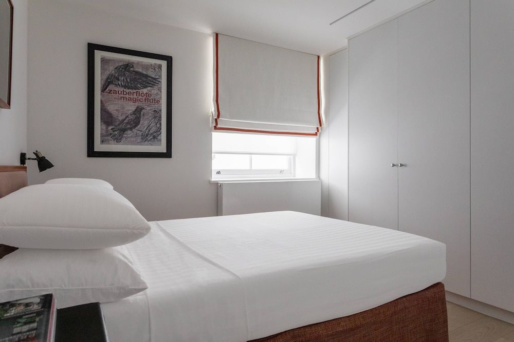 Winchester Street III by Onefinestay Apartment (3 Bedrooms) 4