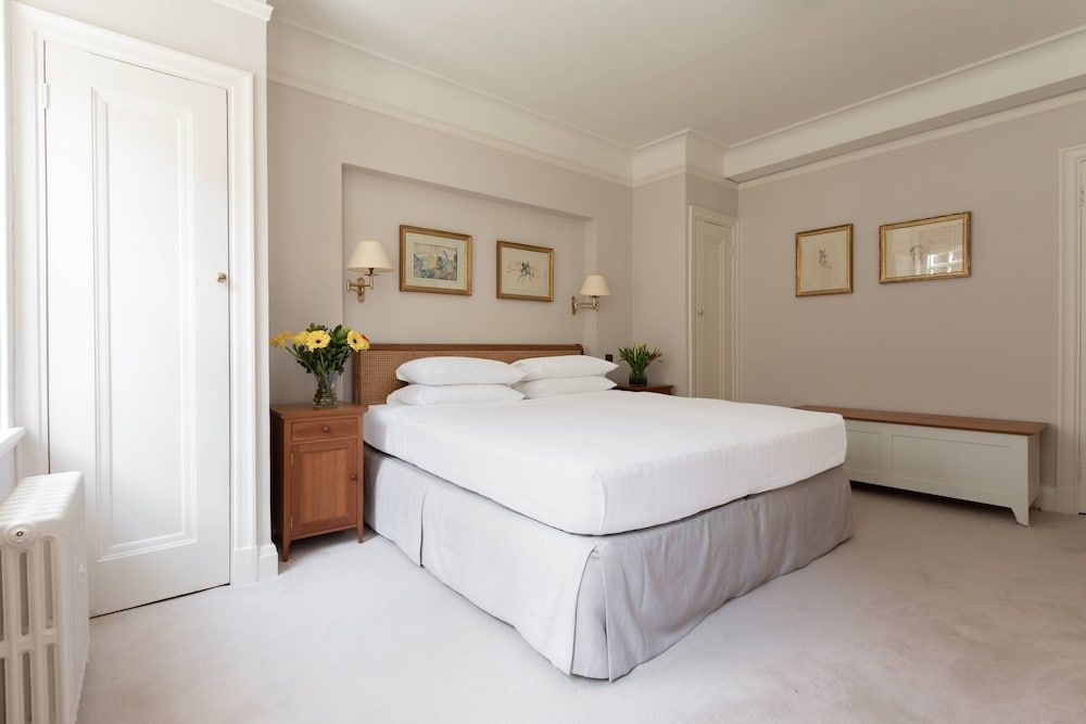 Apartment (2 Bedrooms)