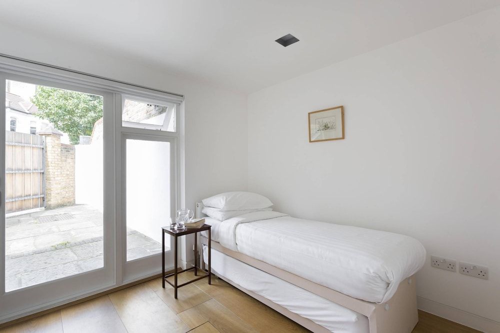 Apartment (2 Bedrooms)