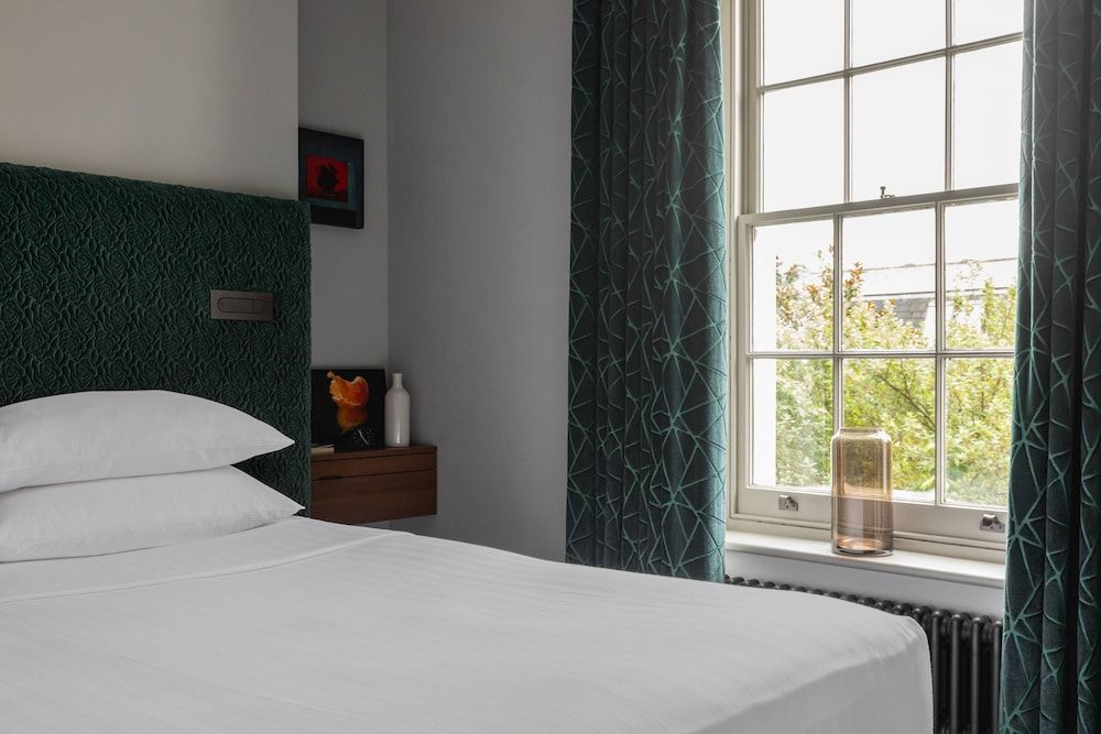 New Kent Road by Onefinestay Apartment (3 Bedrooms) 6