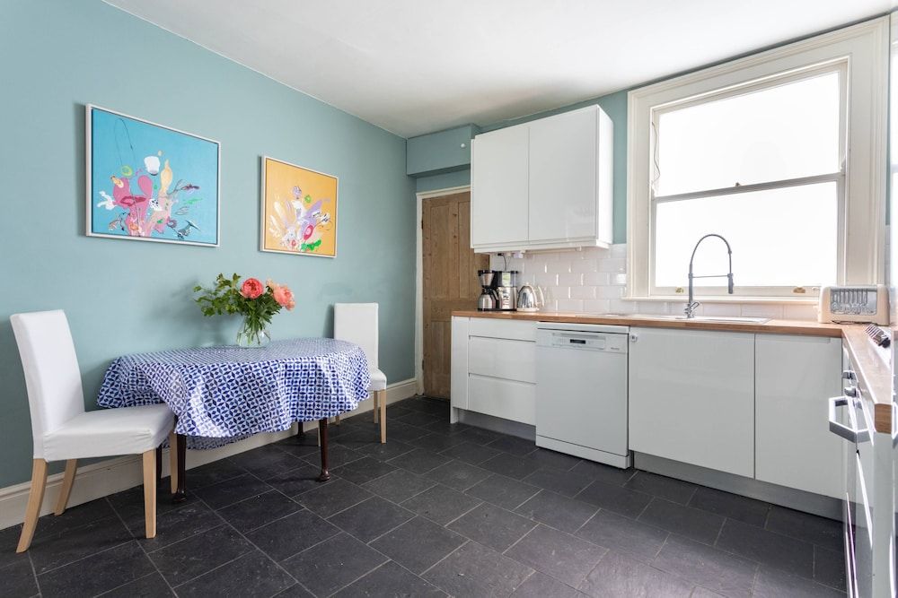 Keystone Crescent by Onefinestay Apartment (2 Bedrooms) 14