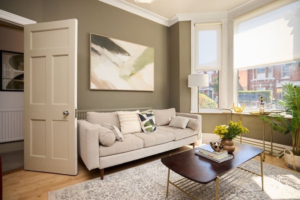 House (2 Bedrooms)