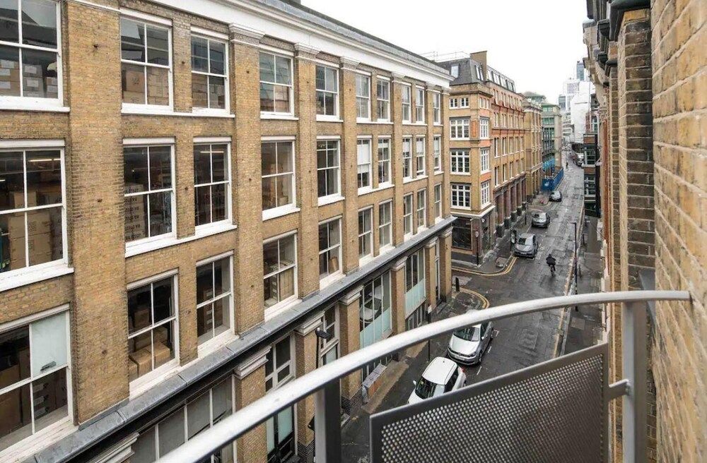 Luxury Penthouse Located Near Old Street