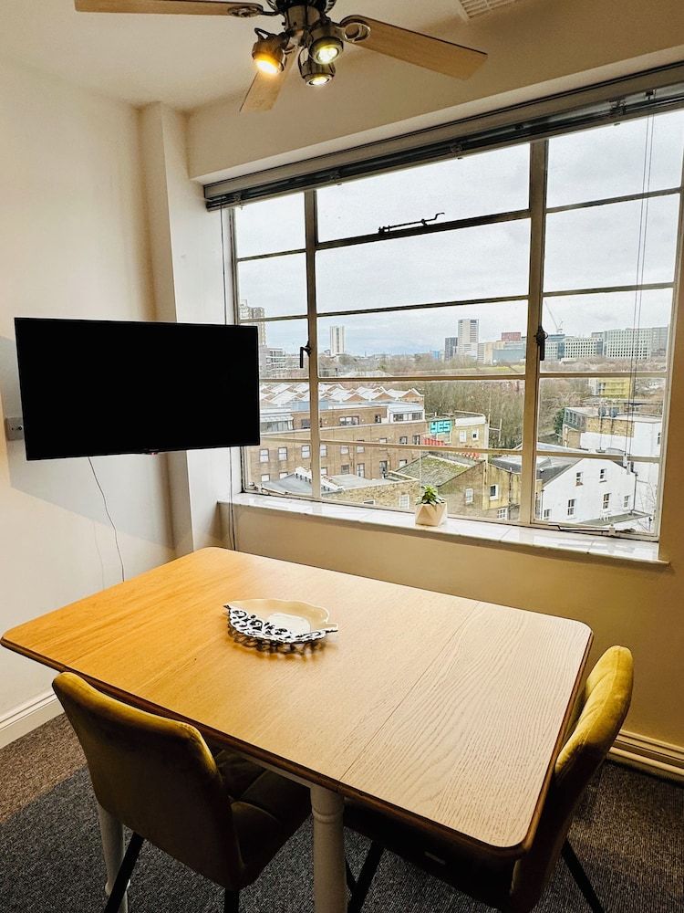 Camden Skyview Mansion Standard Apartment, City View 10