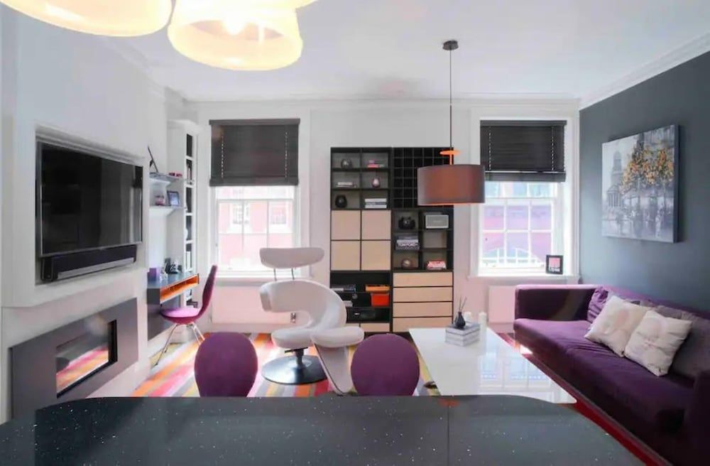 Designer Delight By Covent Garden Station