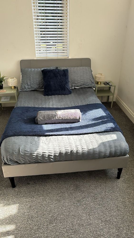 Thornton Awesome Stay 3