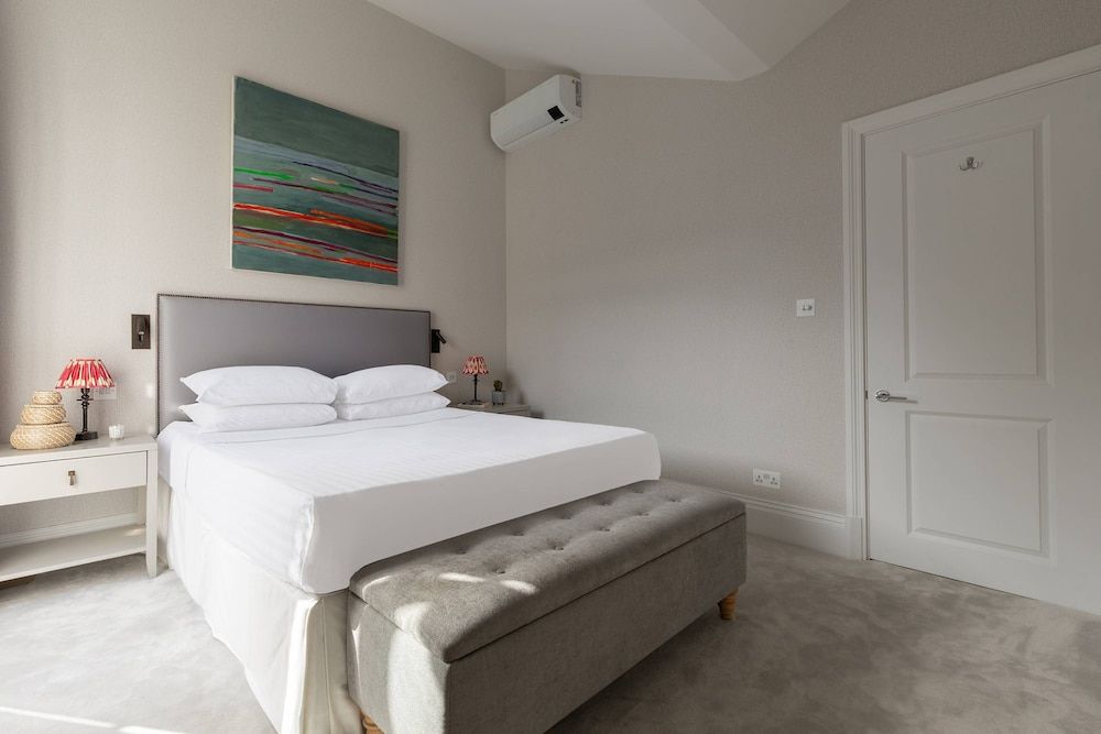 Apartment (3 Bedrooms)