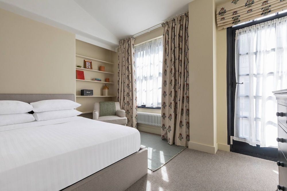 Apartment (3 Bedrooms)