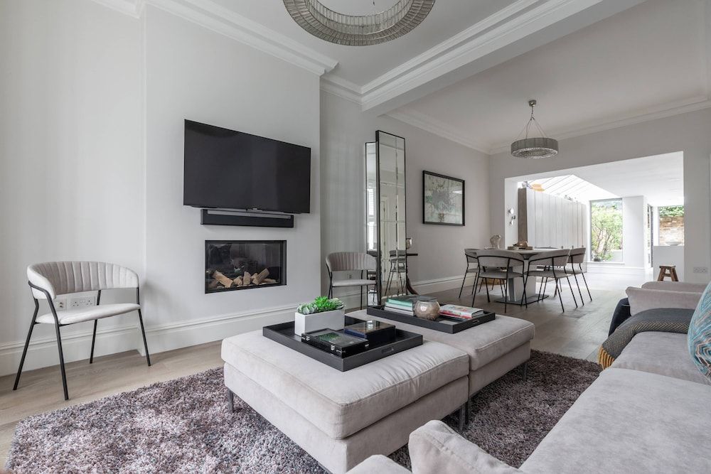 Apartment (5 Bedrooms)