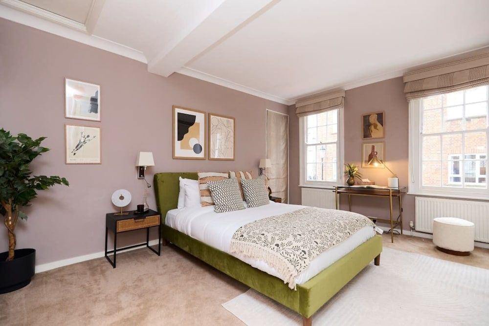 House (2 Bedrooms)