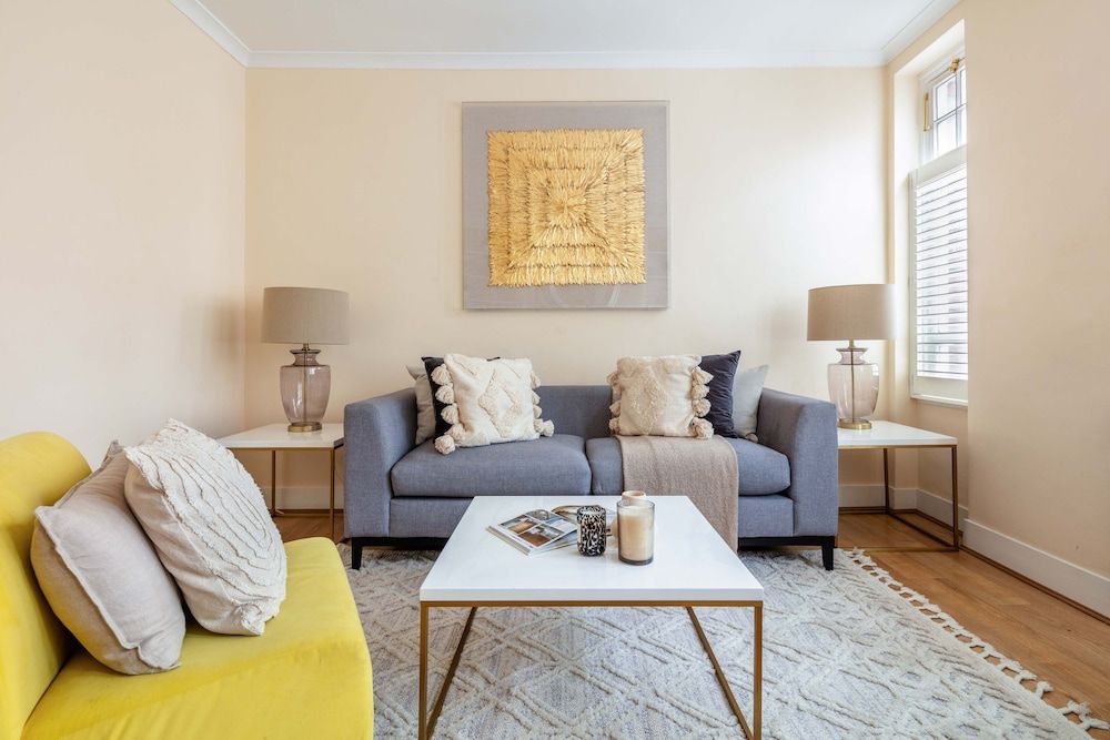 Stylish 3BR 2BA in Mayfair by Hyde Park City Apartment, City View 5