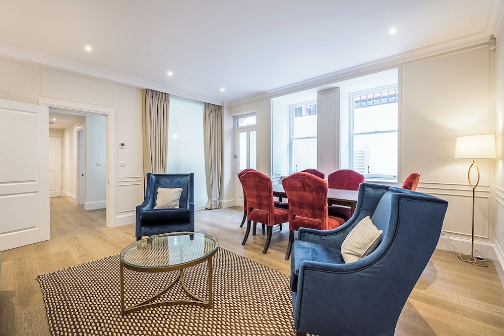 Buckingham & Lloyds Knightsbridge Deluxe Apartment, 4 Bedrooms 9