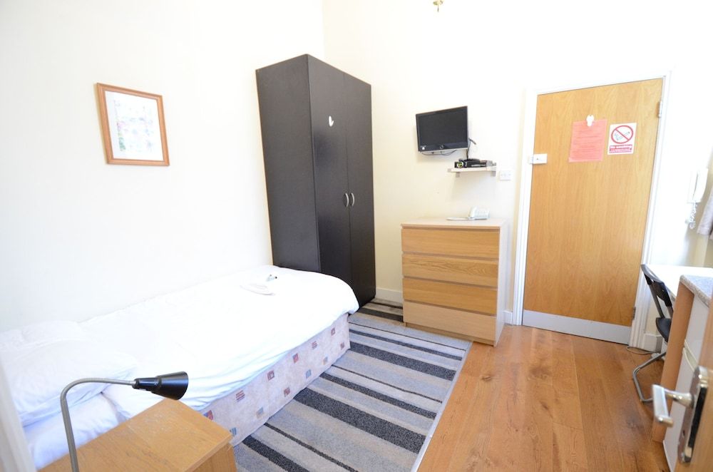 Studio, Ensuite, City View (Single Upper Floor)