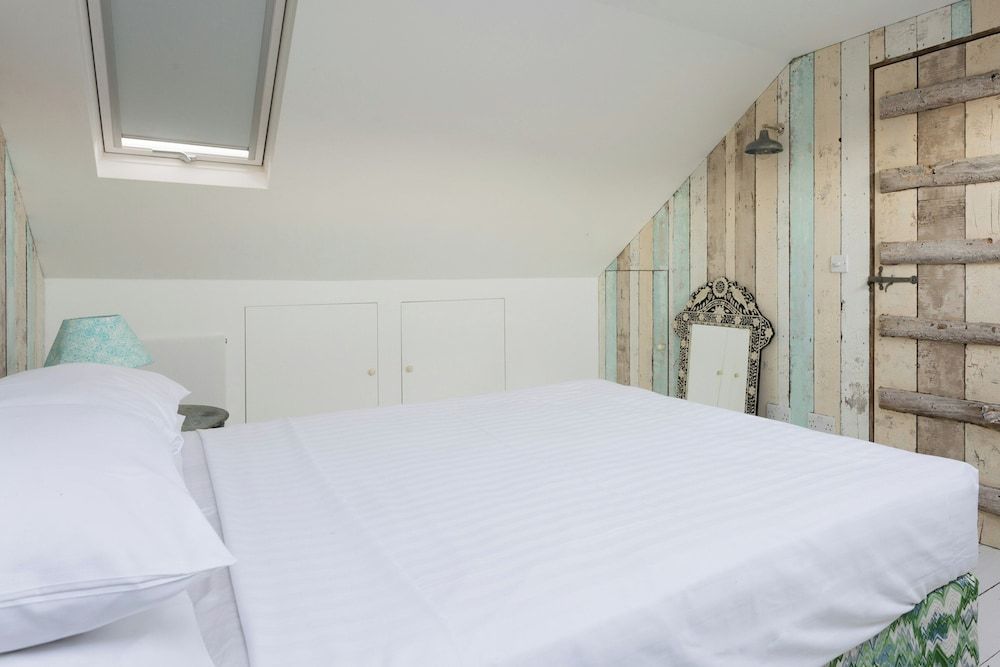 Apartment (3 Bedrooms)
