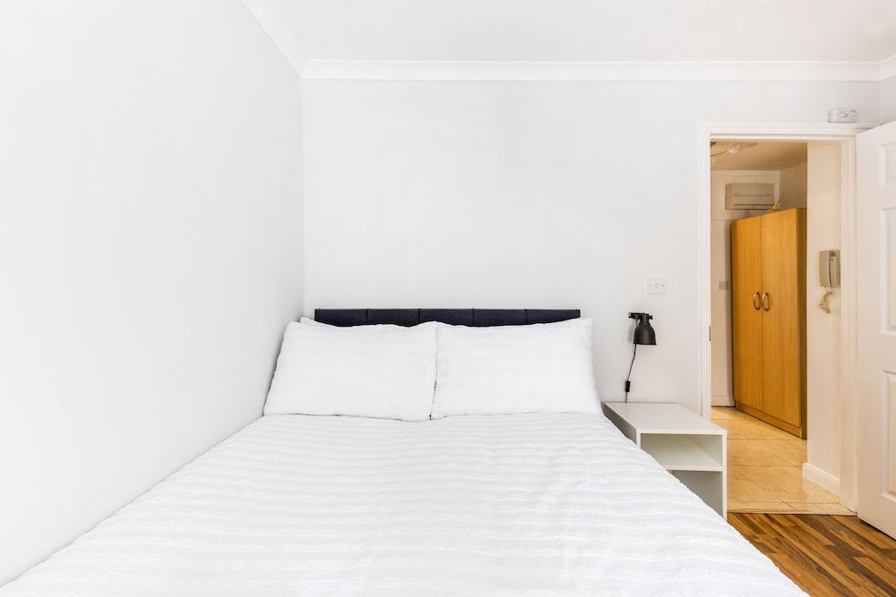 Old Street Flat C1
