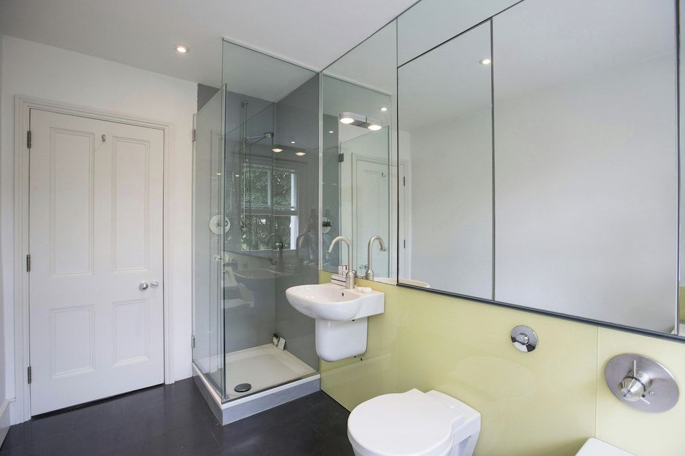 Leamington Road Villas II by Onefinestay Apartment (4 Bedrooms) 11