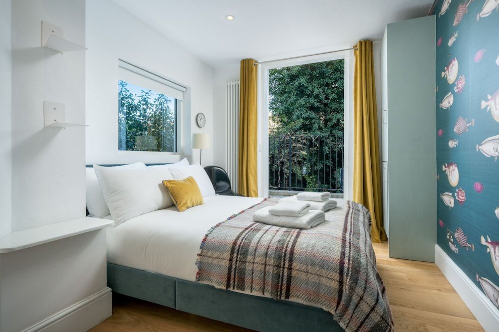 House, 4 Bedrooms