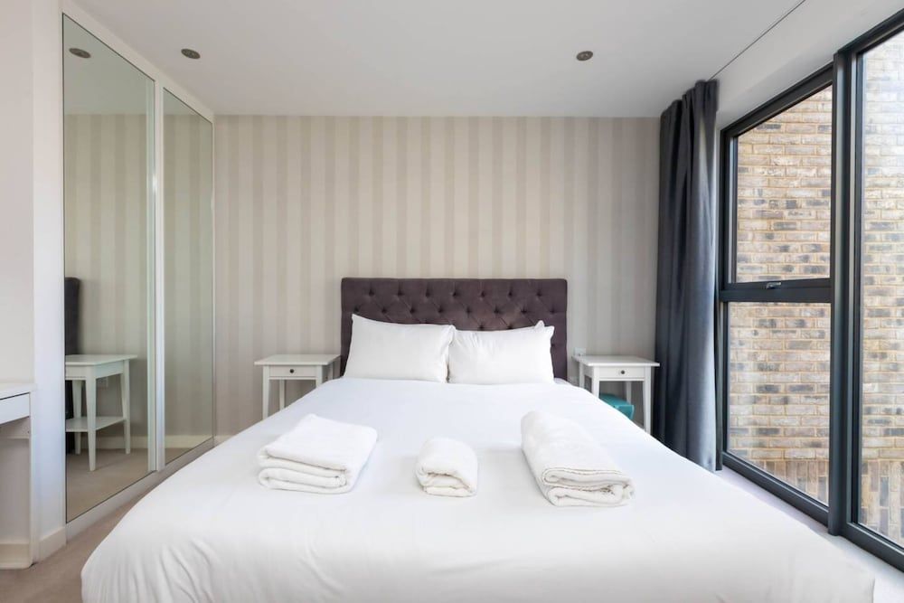 Basic Apartment, 1 King Bed