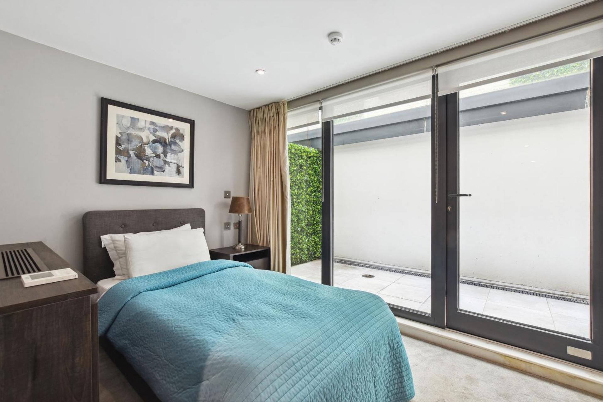 Three-Bedroom Standard Apartment