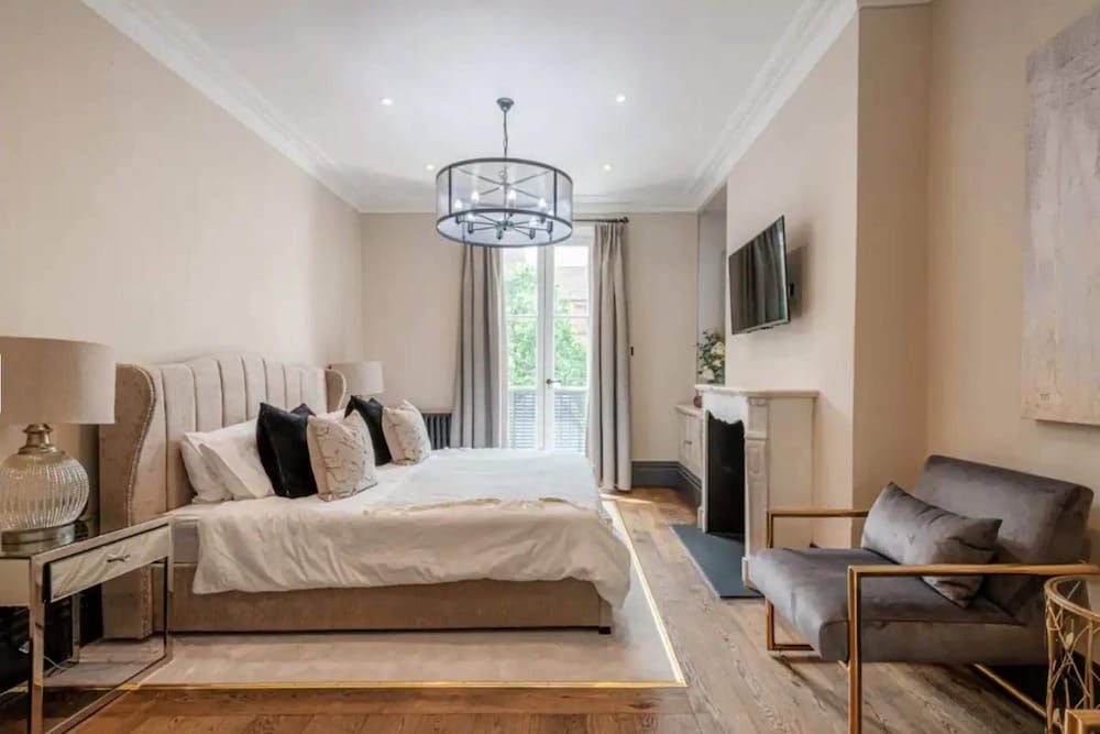 Basic House, Multiple Beds