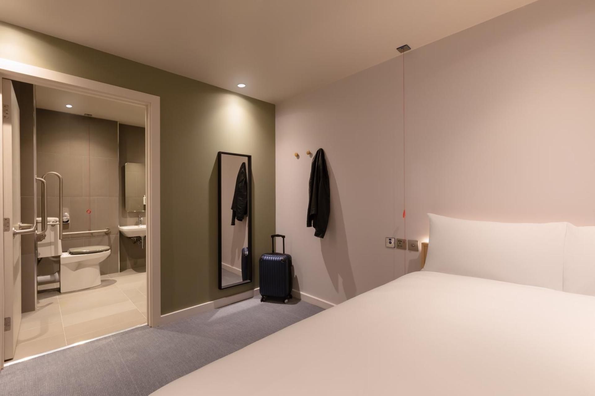 Accessible Double Room (Wheelchair Accessible)