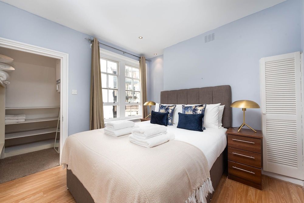 Mayfair by CAPITAL Design Apartment 3