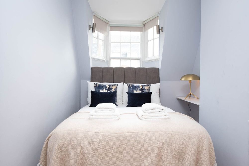 Mayfair by CAPITAL Design Apartment 5